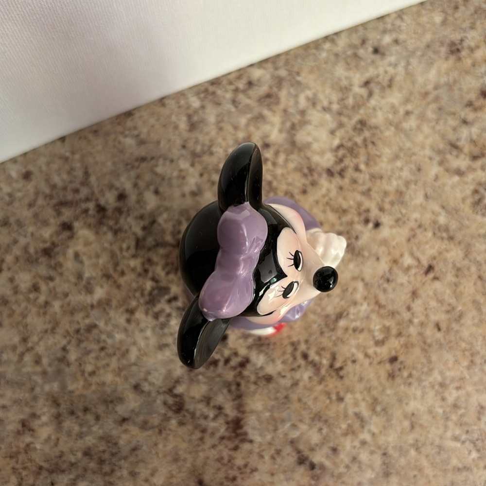 Vintage Disneys Minnie Mouse Figurine - Picture 7 of 9